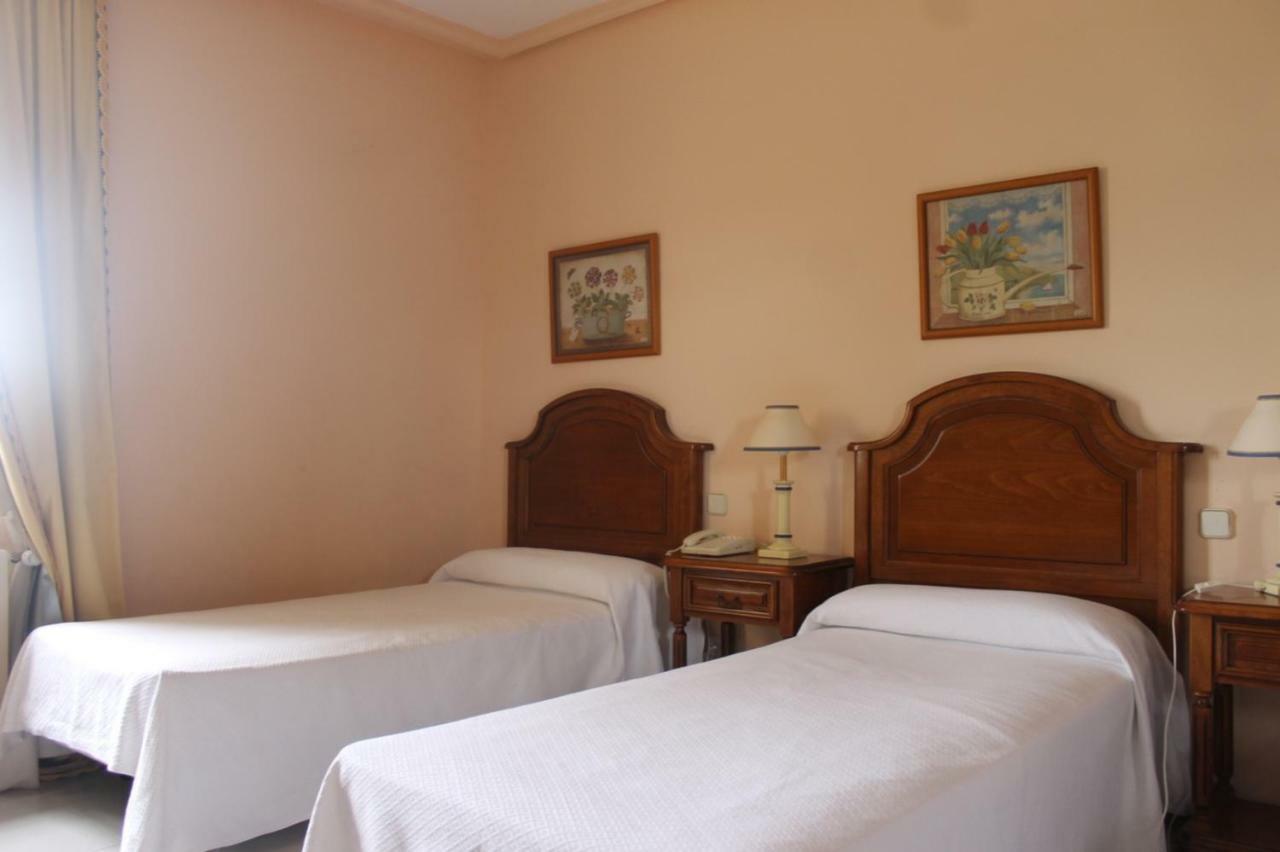 Hostal Las Paneras Авила Экстерьер фото